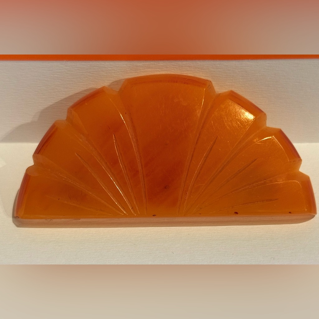 Vintage Orange Art Deco Bakelite Brooch 72$